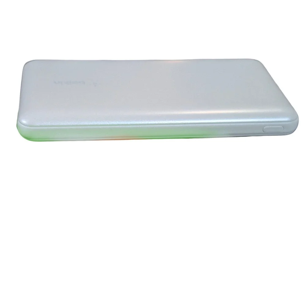 Aa6U Belkin BoostCharge Power Bank 10000mAh 2 Type-A / 1 Type-C Ports, White‎